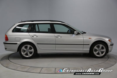 2004 BMW 325  xiT