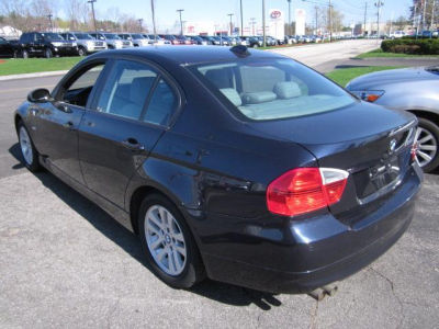 2006 BMW 325  xi