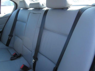 2006 BMW 325  xi