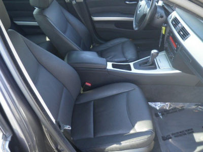 2006 BMW 325  i