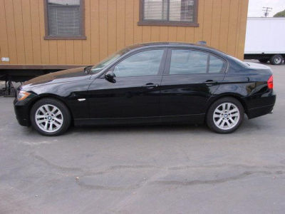 2006 BMW 325  i