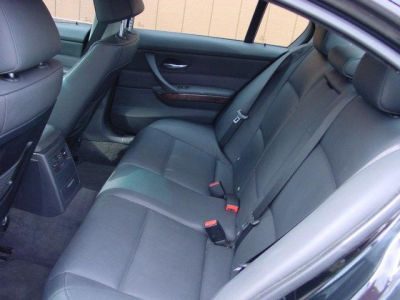 2006 BMW 325  i