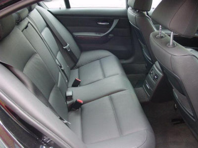2006 BMW 325  i