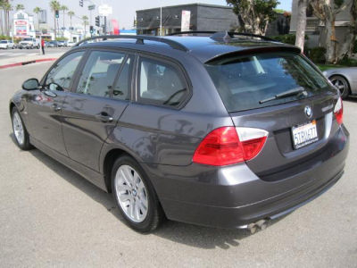 2006 BMW 325  xiT