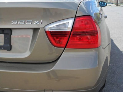 2006 BMW 325 xi
