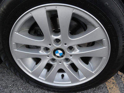 2006 BMW 325  i