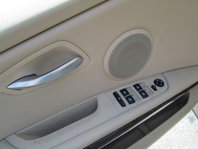 2006 BMW 325  i