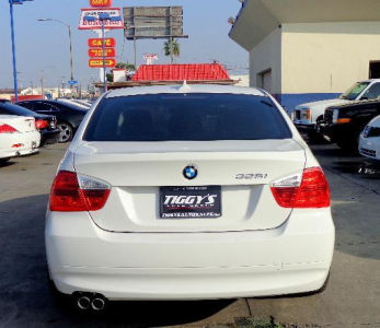 2006 BMW 325  i