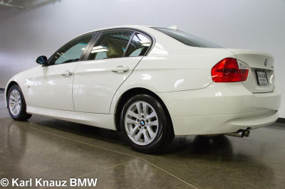 2006 BMW 325  i