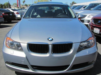 2006 BMW 325  i