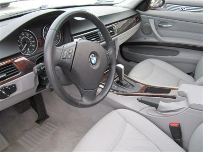 2006 BMW 325  i