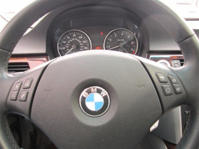 2006 BMW 325  i
