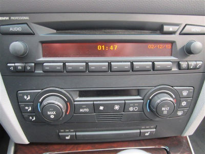 2006 BMW 325  i