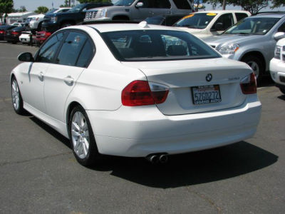 2006 BMW 325  i