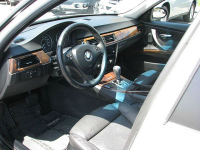 2006 BMW 325  i
