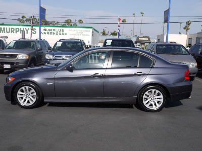 2006 BMW 325  i