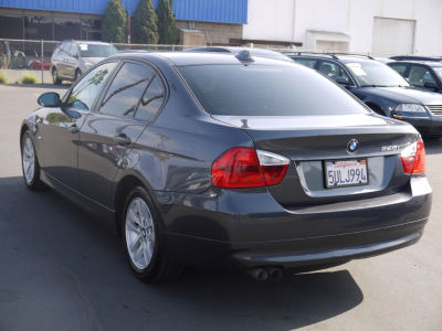 2006 BMW 325  i