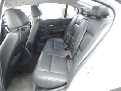 2006 BMW 325 xi