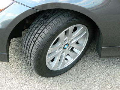2006 BMW 325  i
