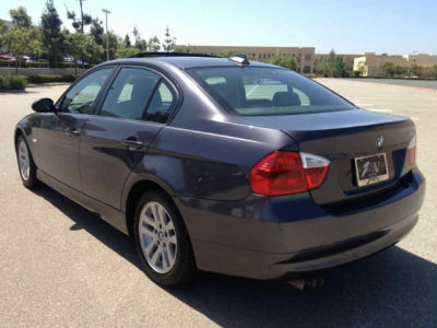 2006 BMW 325  i