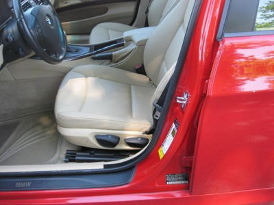 2006 BMW 325  xiT