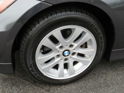 2006 BMW 325  i