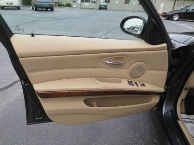 2006 BMW 325  i