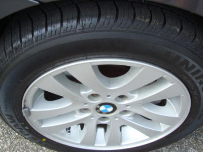 2006 BMW 325  i