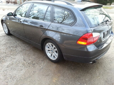 2006 BMW 325  xiT