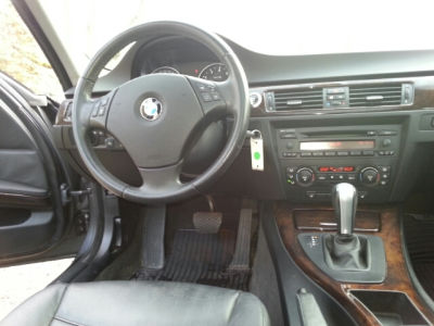 2006 BMW 325  xiT