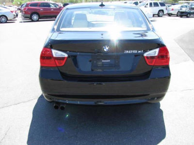 2006 BMW 325  xi