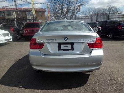 2006 BMW 325  i