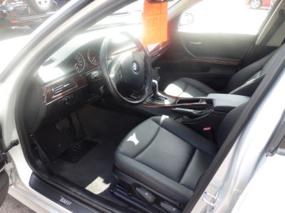 2006 BMW 325  i
