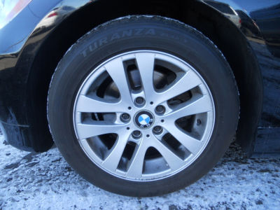 2006 BMW 325  xi
