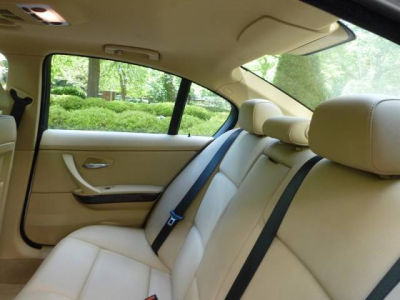 2006 BMW 325  i