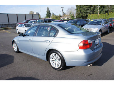 2006 BMW 325  i
