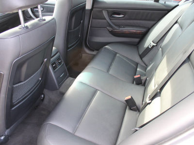 2006 BMW 325  i