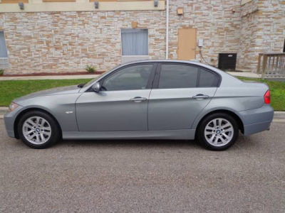 2006 BMW 325  i