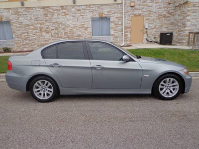 2006 BMW 325  i