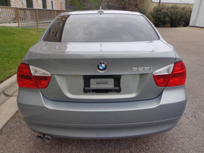 2006 BMW 325  i