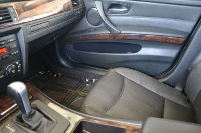 2006 BMW 325  i