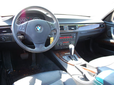 2006 BMW 325  xi