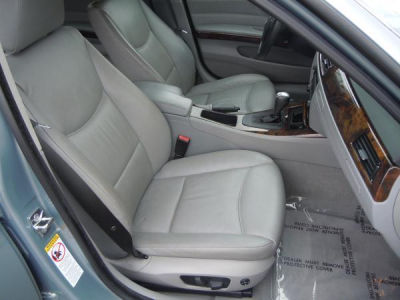 2006 BMW 325 i