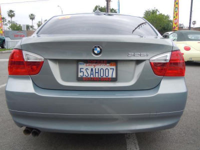 2006 BMW 325 i