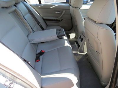 2006 BMW 325  i