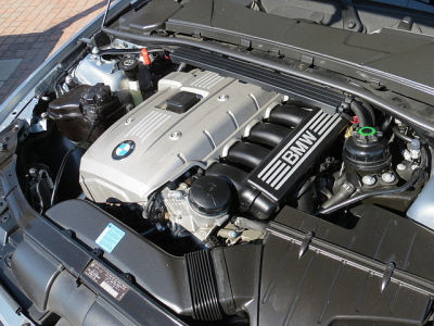 2006 BMW 325  i