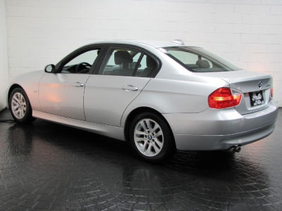 2006 BMW 325  xi