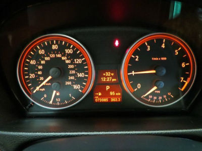 2006 BMW 325  i