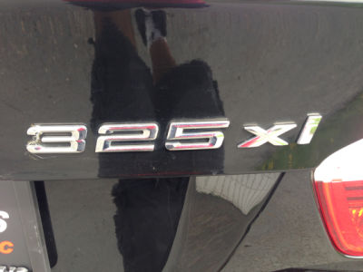 2006 BMW 325  xi