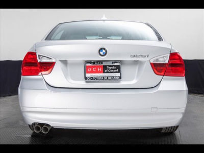 2006 BMW 325  i